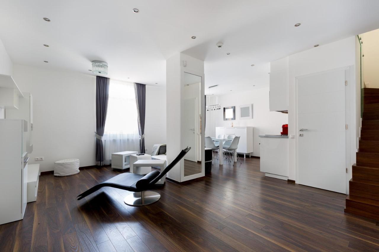 Budapest Central Square 2 Bedrooms Suite - Michaelides Voeroesmarty Square Residences Budapeste Exterior foto
