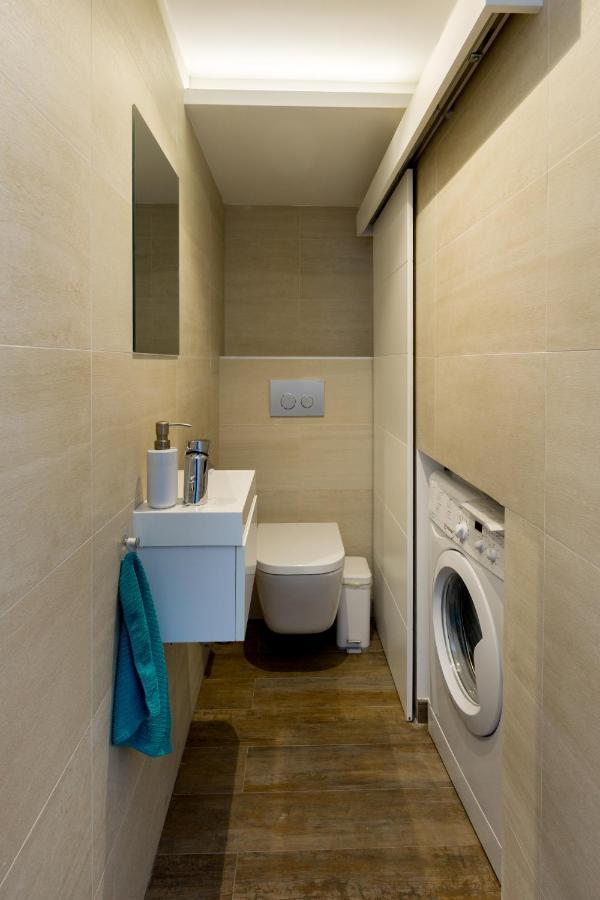 Budapest Central Square 2 Bedrooms Suite - Michaelides Voeroesmarty Square Residences Budapeste Exterior foto